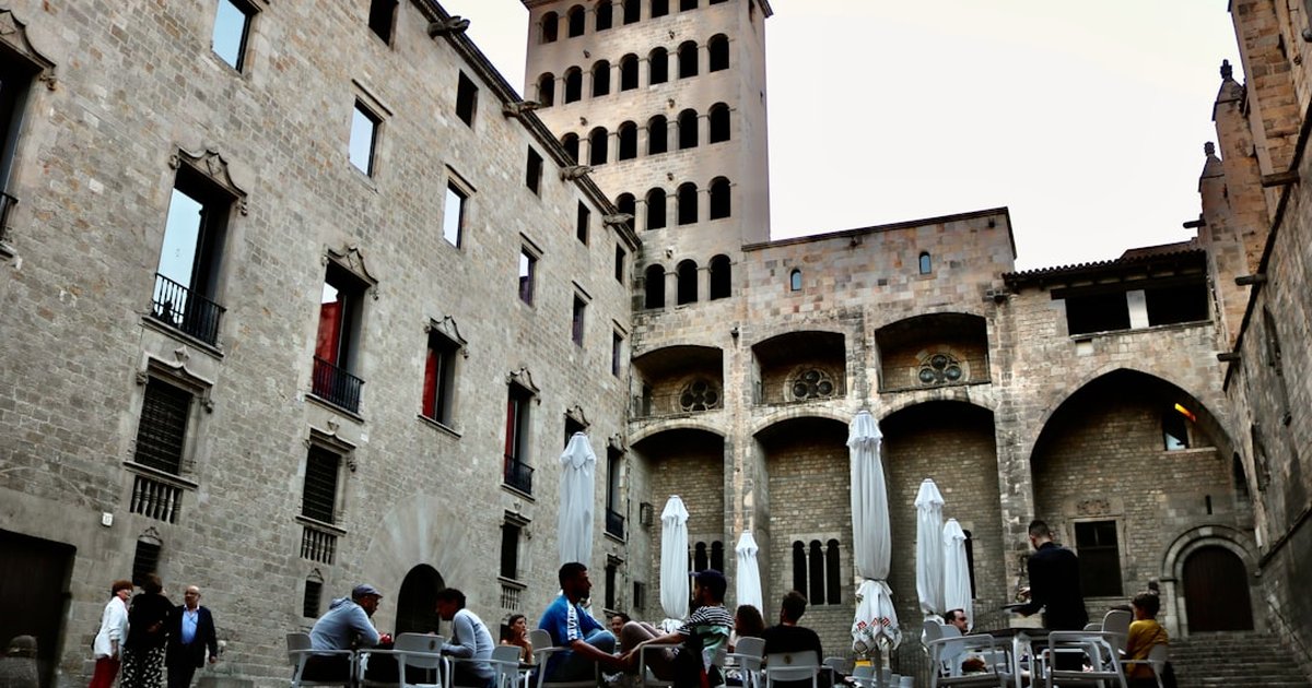 Avoid costly pitfalls hiring a cheesemaker in Barcelona