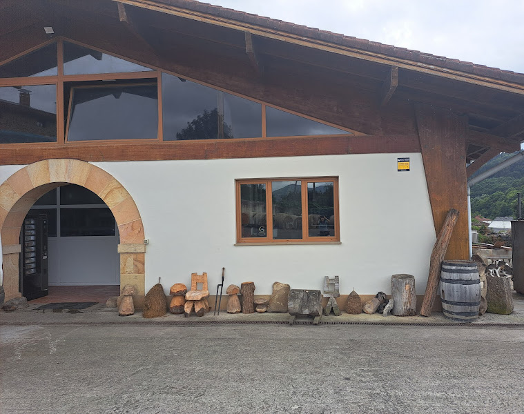 Queseria Aranburu/ Aranburu Gaztak - Cheesemaker in Idiazabal