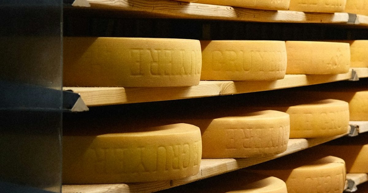 Save on artisan cheesemaker prices with Madrid price map