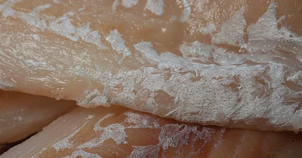 Why Pataniscas de Bacalhau Turn Dense and Greasy